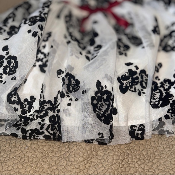 White dress with Black velvet flowers, Dress with Red velvet Accents, toddler 4 - Picture 3 of 7